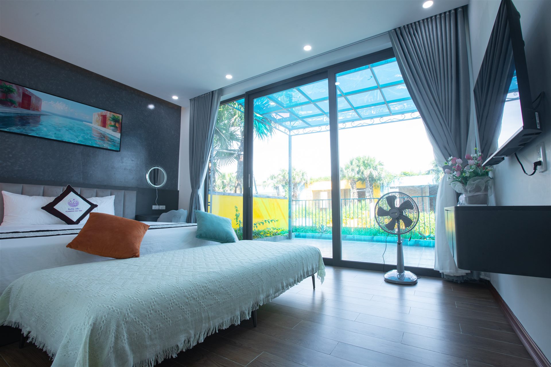 Villa C5.19 — Phòng ngủ view vườn